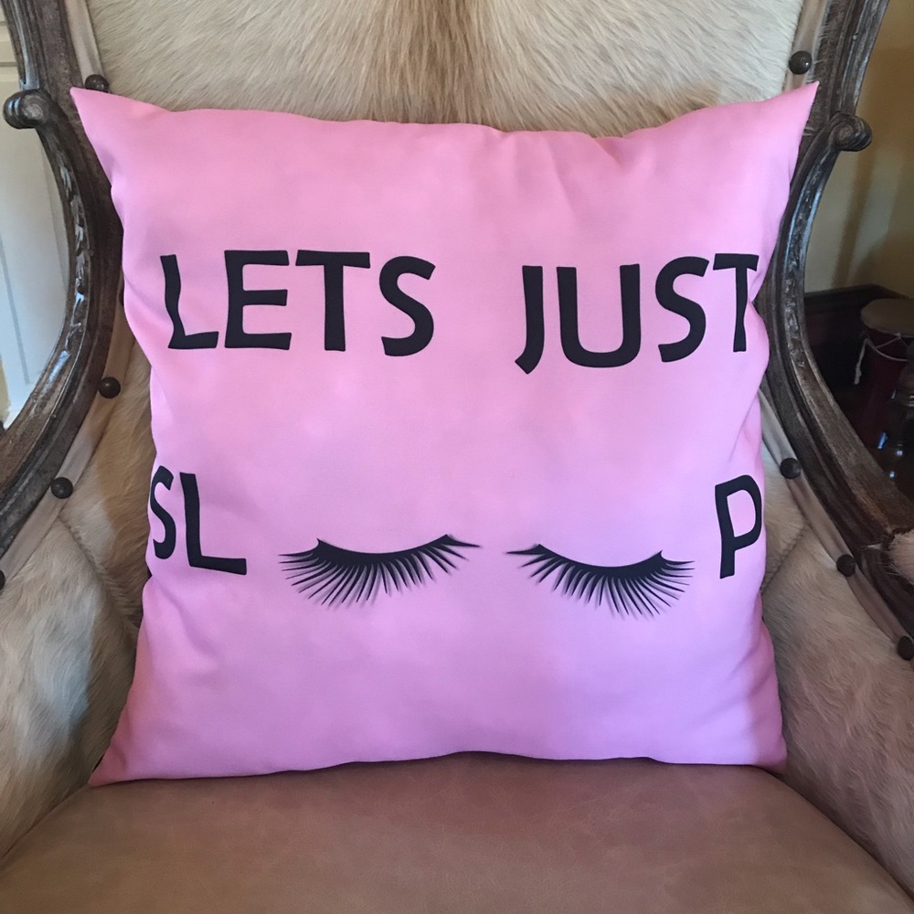 Throw pillow